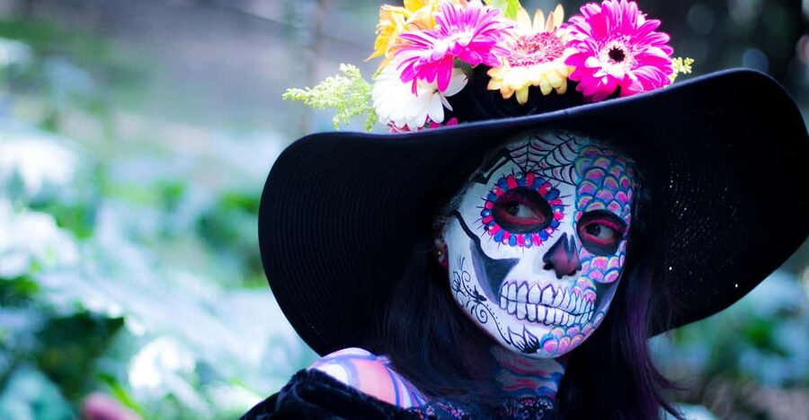 Oaxaca: Day of the Dead Evening Walking Tour with Dinner - San Miguel Cemetery and the meaning of the holiday