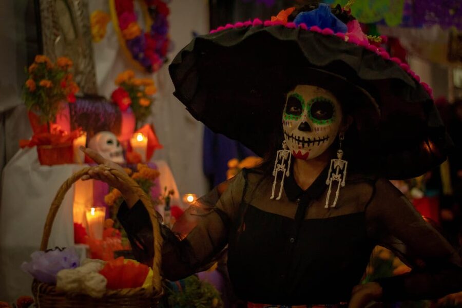 Oaxaca: Day of the Dead Evening Walking Tour with Dinner - Dinner in the evening program
