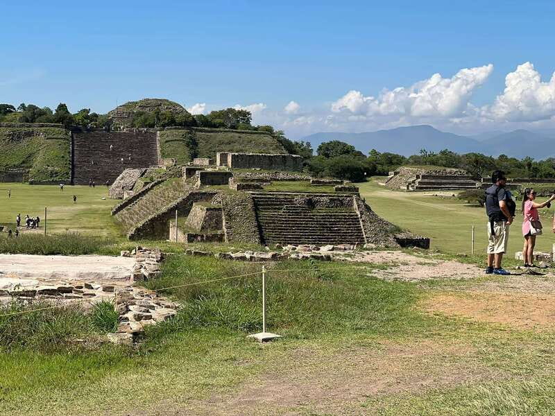 Oaxaca de Juarez: Monte Alban Half-Day Tour - The 30-minute ride from central Oaxaca