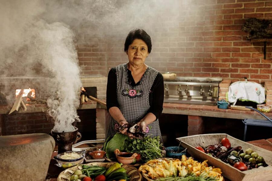 Oaxaca de Juarez: Traditional Oaxacan Cooking Class - From Santo Domingo Temple to a mountain village