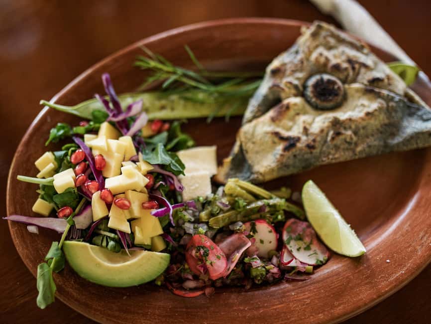 Oaxaca de Juarez: Traditional Oaxacan Cooking Class - Mezcal, chocolate, and snacks with a local edge
