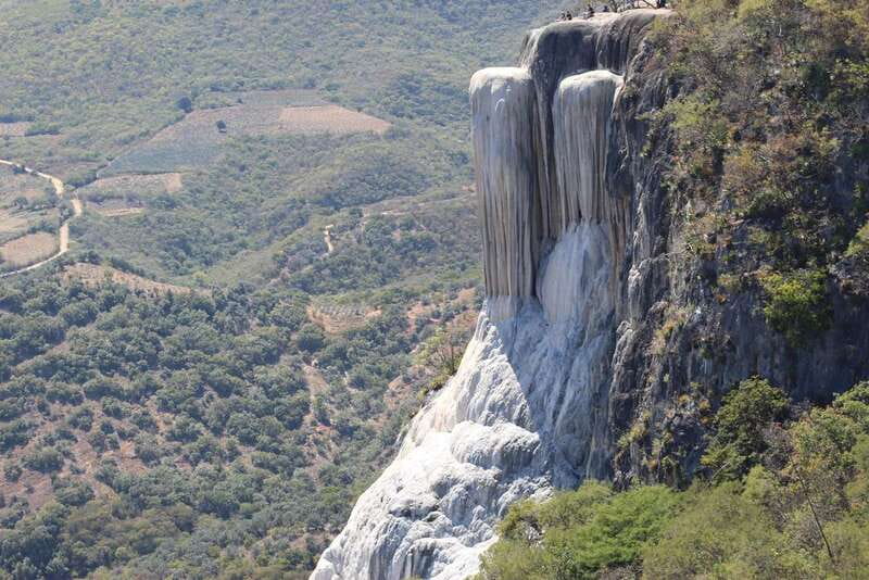 Oaxaca: Full Day Guided Tour on the Hierve el Agua Route - Santa María del Tule and its enormous tree