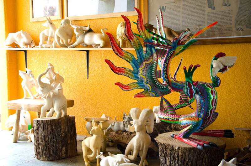Oaxaca: Monte Alban and the Art of Oaxaca - San Bartolo Coyotepec and black clay pottery