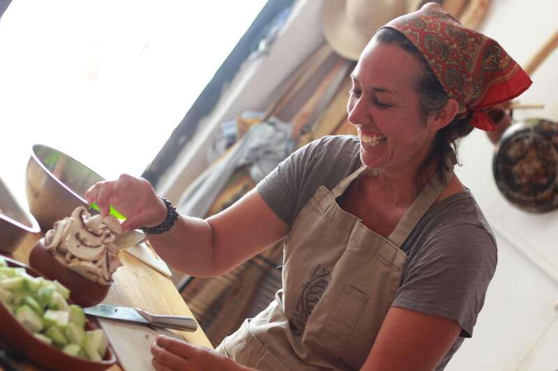 Oaxaca: Oaxacan Mole Workshop with a Traditional Cook - A local market walk before the first chop