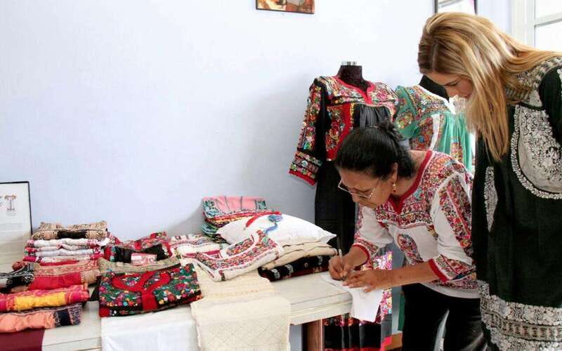 Oaxaca: San Martín Tilcajete, Jalieza & Ocotlán Crafts Route - Villa de Zaachila and lunch at a traditional market