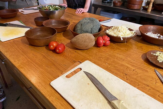 Oaxacan Vegetarian Cooking Class - Eating together is part of the lesson