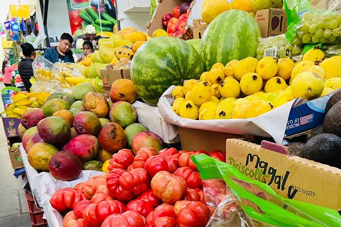 Oaxacan Vegetarian Cooking Class - Meeting local growers and choosing the ingredients