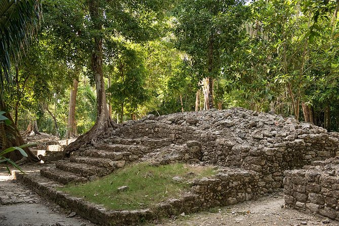 One Day Tour to Chacchoben Mayan City and Bacalar Lagoon with a Certified Guide - Fajitas, tacos, and drinks beside the water