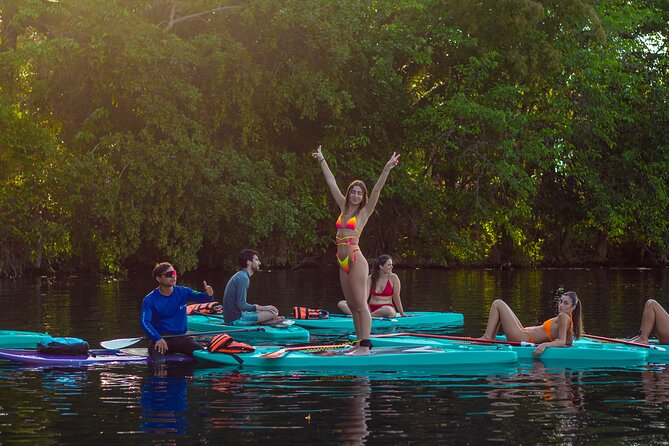 Paddleboarding and/or kayaking tour at sunrise in the lagoon of Bacalar - Who will enjoy this sunrise paddle