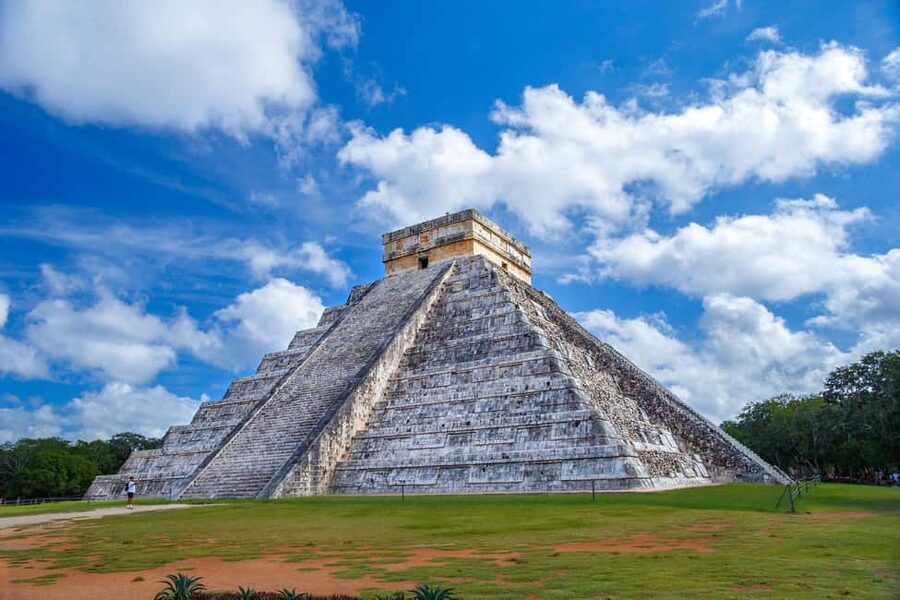 Playa del Carmen: Chichen Itza Early Tour with Expert Guide - The small-group feel and group expectations