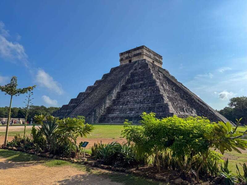 Playa del Carmen: Chichen Itza, Valladolid, Cenote & Buffet - The early ride from Playa del Carmen