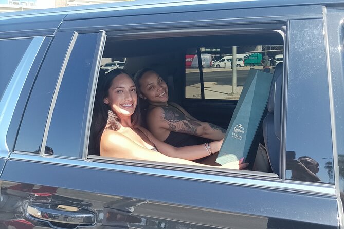 Premier Airport Shuttle Service for Seamless Transport in Cabo - The 20-minute grocery and supply stop