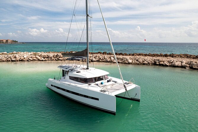 Private 40' Bali Catamaran – Drinks & Food Included - A lunch menu built for sharing