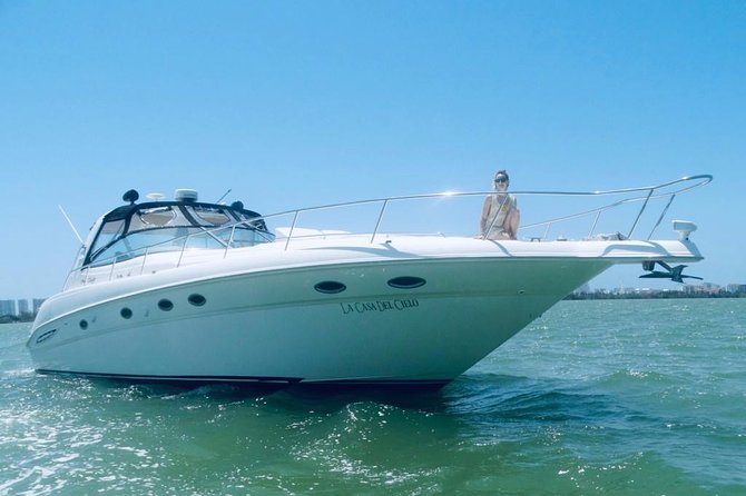 Private 50FT Yacht Rental in Cancún P8 - Swimming, snorkeling, and sun time