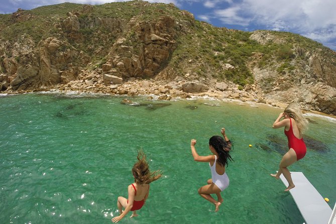 Private Cabo 35ft cat experience Food and open bar included! - Pelican Rock is the main water stop