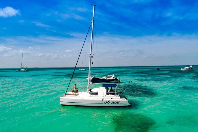 Private Catamaran from Cancun to Isla Mujeres | For up to 25 ppl - Leaving from Marina Las Perlas
