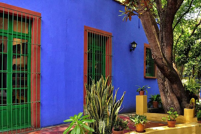 Private City Tour in Frida Kahlo, Coyoacan, and Xochimilco - How the guides shape the day