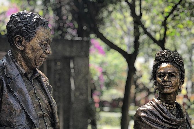 Private City Tour in Frida Kahlo, Coyoacan, and Xochimilco - Is $195 per person a fair price?