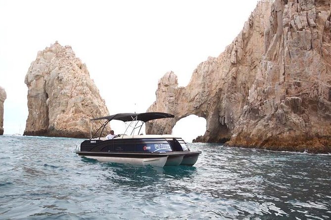 Private Luxury Pontoon Boat, Snorkel, Arch, Sunset & byond - Guides who add value to the ride