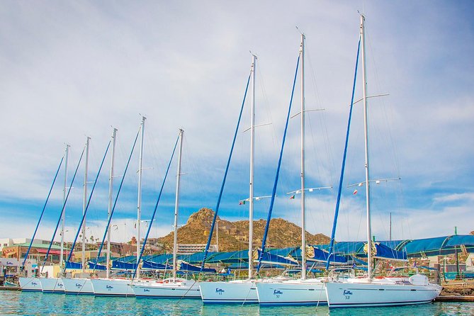 Private Luxury Sailing Cruise in Los Cabos with Lunch and Open Bar - A calm start with appetizers on deck
