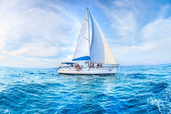 Private Luxury Sailing Cruise in Los Cabos with Lunch and Open Bar - Lunch with ceviche, pasta, and Baja touches