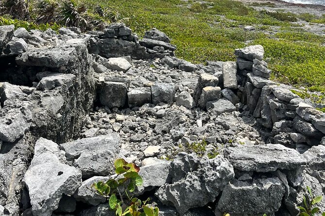 Private Mayan Ruins Tour with Cenote/caves and Mexican Picnic - El Cedral and Cozumel’s modest Mayan remains