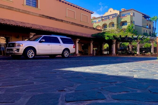 Private One Way Transfer From SJD Airport To Cabo San Lucas - Communication before and during pickup