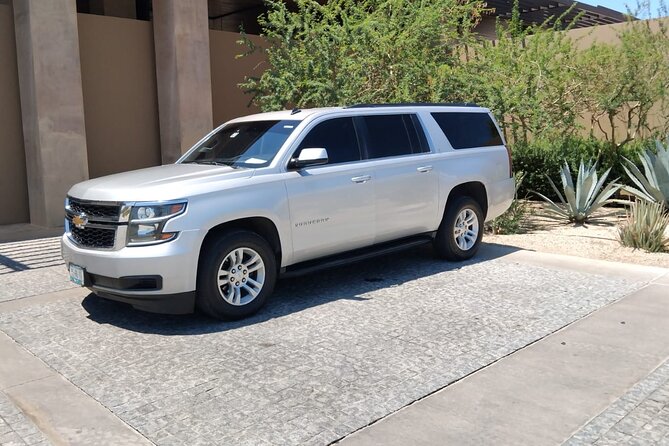 Private RoundTrip from Airport to Hotels to Cabo San Lucas Zone 3 - Should you book Eliker Transfer?