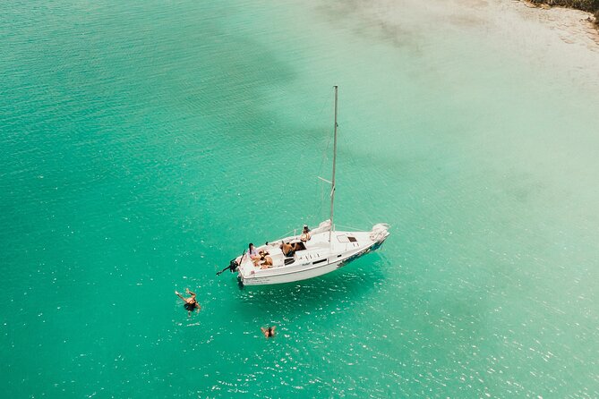 Private sailing tour of Bacalar Lagoon - Swimming and history at Pirate Canal