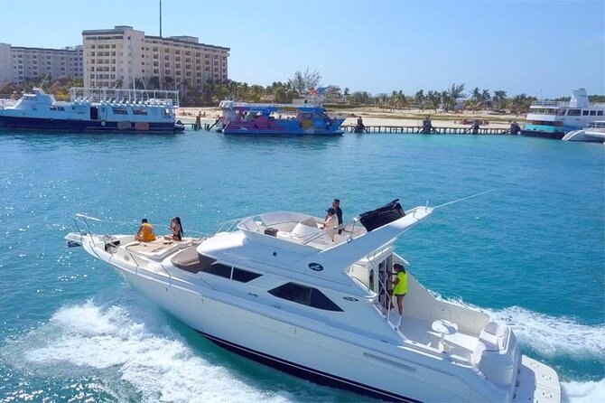 Private SeaRay 47ft Yacht Rental Cancun 23P6 - Leaving Sunset Marina for Cancun’s Caribbean water