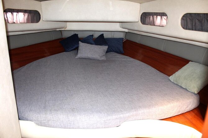 Private SeaRay 47ft Yacht Rental Cancun 23P6 - The crew and the feel onboard