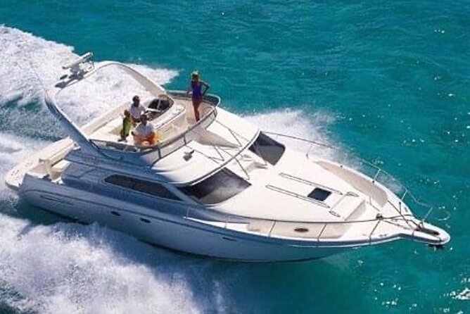 Private SeaRay 47ft Yacht Rental Cancun 23P6 - Isla Mujeres and Playa Norte on longer trips