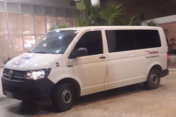 Private Transfer from Cancun Airport to Chiquila - Finding the driver at Cancun Airport