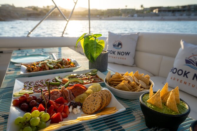 Private Yacht Cruise 4 Hour- Snorkeling & Paddle Boarding - The crew and the feel of the day