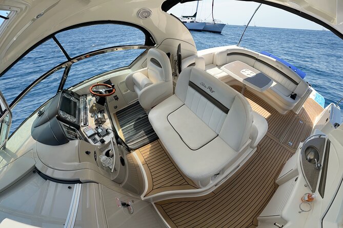 Private Yacht Sea Ray all-inclusive charter in Cabo - Sunset, Weather, and the Three-Hour Clock
