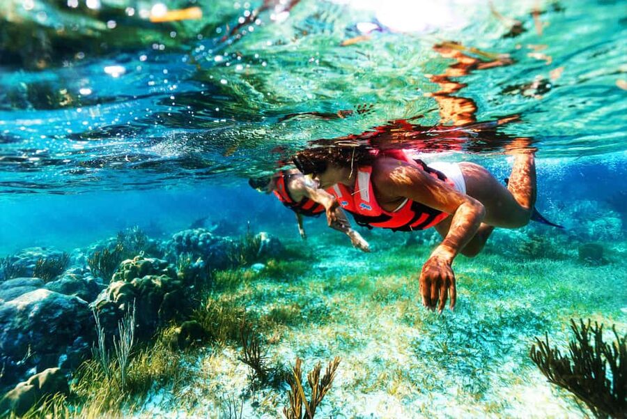 Puerto Morelos: National Reef Park Snorkeling & Beach Lunch - Practical packing advice for a smoother outing