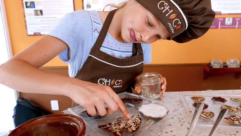 Puerto Vallarta: Bean to Bar Chocolate Workshop - Guides, group size, and the feel of the class
