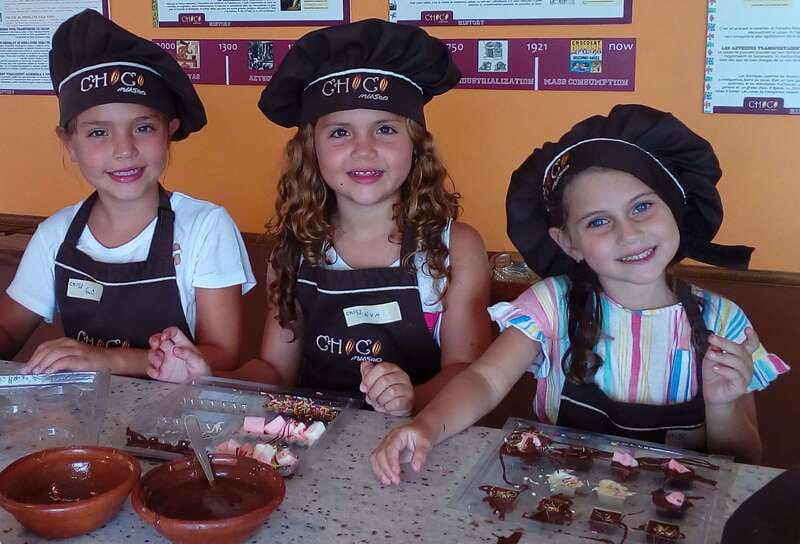 Puerto Vallarta: Bean to Bar Chocolate Workshop - Roasting and grinding the cacao beans