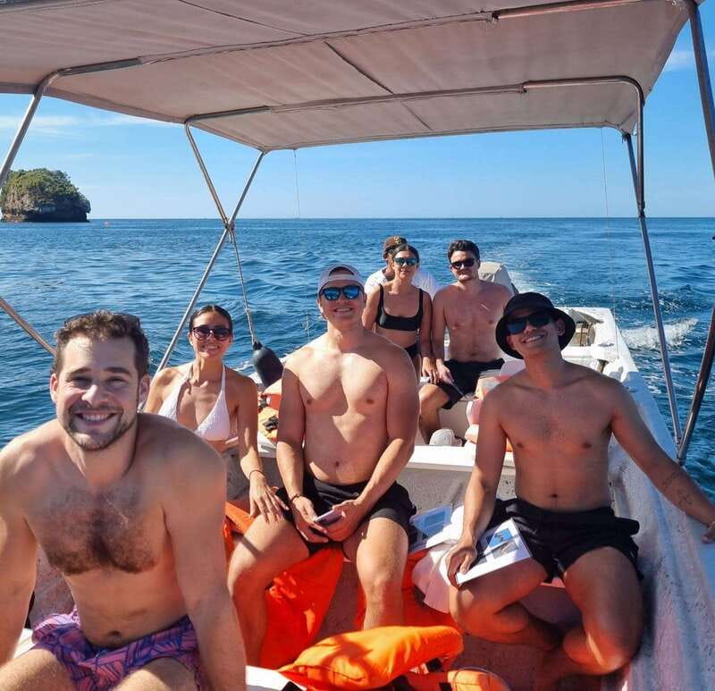 Puerto Vallarta: Los Arcos Islands Boat Tour and Snorkeling - Cruising through the five islands