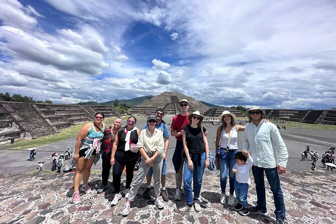 Pyramids of Teotihuacan without traps for tourists morning or afternoon - Entering the archaeological zone