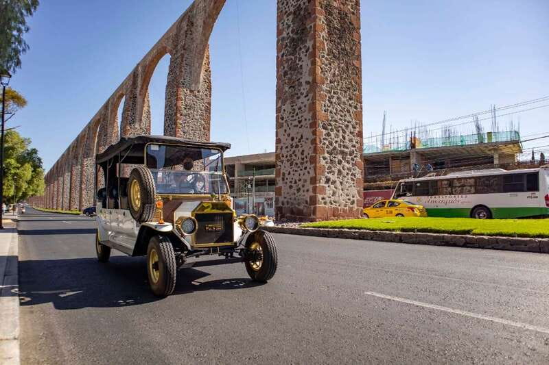 Querétaro: City Tour in a Classic Ford T Vehicle - Why the Ford T makes Querétaro easier to understand