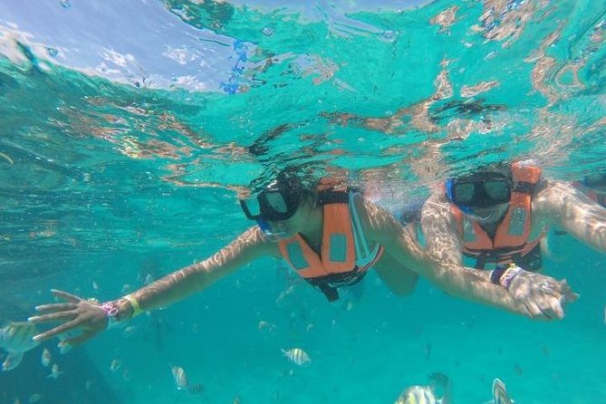 Reef Snorkeling & Jungle Speedboat Adventure with Mayan Ceremony - Lunch, lockers, and practical comfort