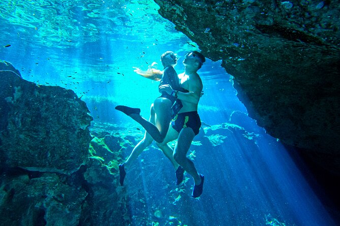 Ride to a life changing cenotes tour - Final stop: an open cenote and a jump