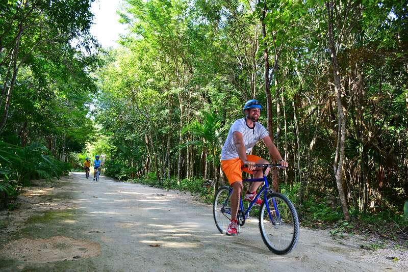 Rio Secreto Nature Reserve: Bicycle, Rappel & Ziplines Tour - Safety briefing, equipment and the move into the reserve