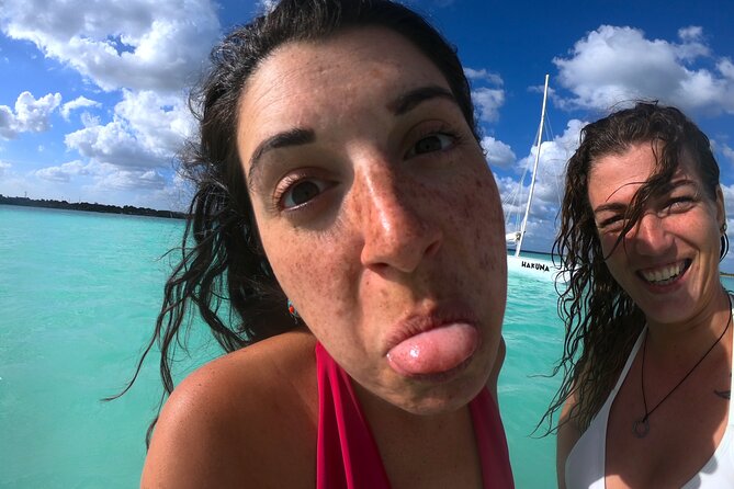 Sail 4hr in the most SECRET Spot of Bacalar and Beach Club. - Private value at $198.57 for two