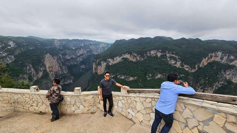 San Cristobal: Sumidero Canyon, Chiapa de Corzo, & Miradores - Seeing the canyon from the Grijalva River