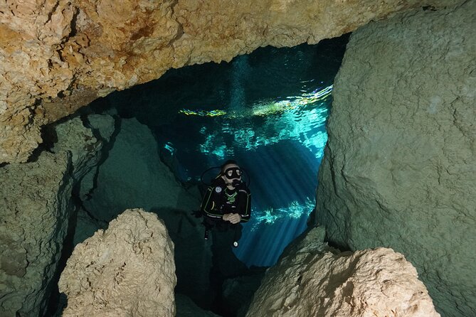 Scuba Diving in Cenote Kukulkan from Playa del Carmen - What the guide adds to the morning