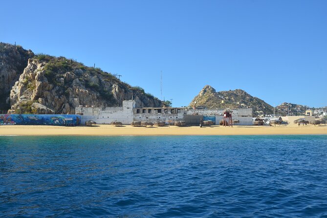 Shared Tour to the Arch of Cabo San Lucas - Guides, language, and the feel on board