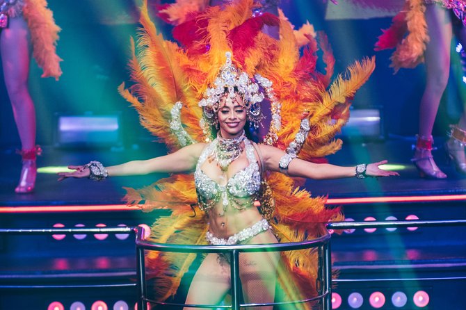 Skip the Line: Cancun Coco Bongo Regular Entrance Ticket - Drinks, premium charges, and the real value