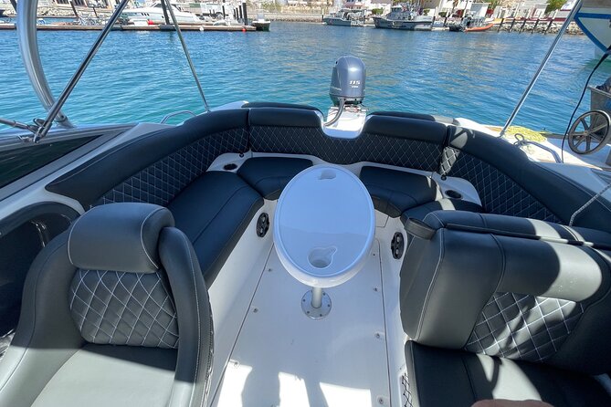 Small boat rental in cabo - Yamaha 28ft. - Getting to the marina and preparing well